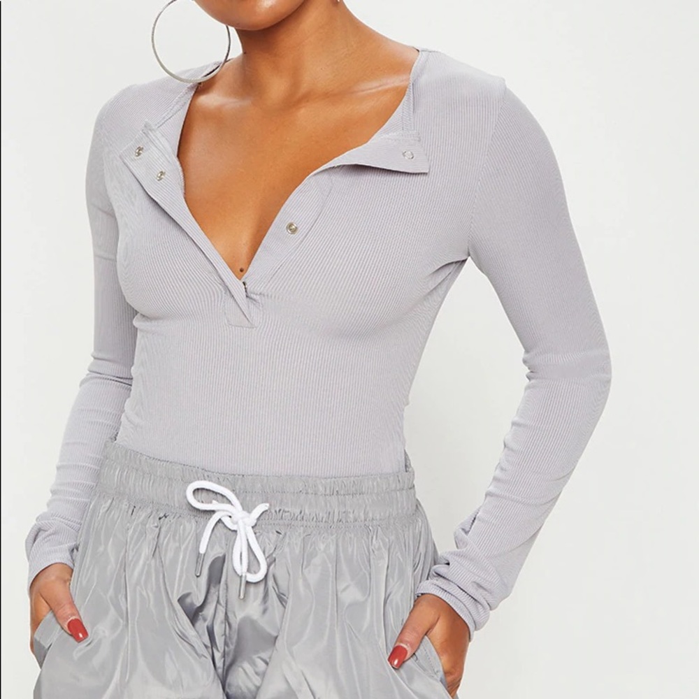 PRETTYLITTLETHING Long Sleeve Rib Popper Bodysuit